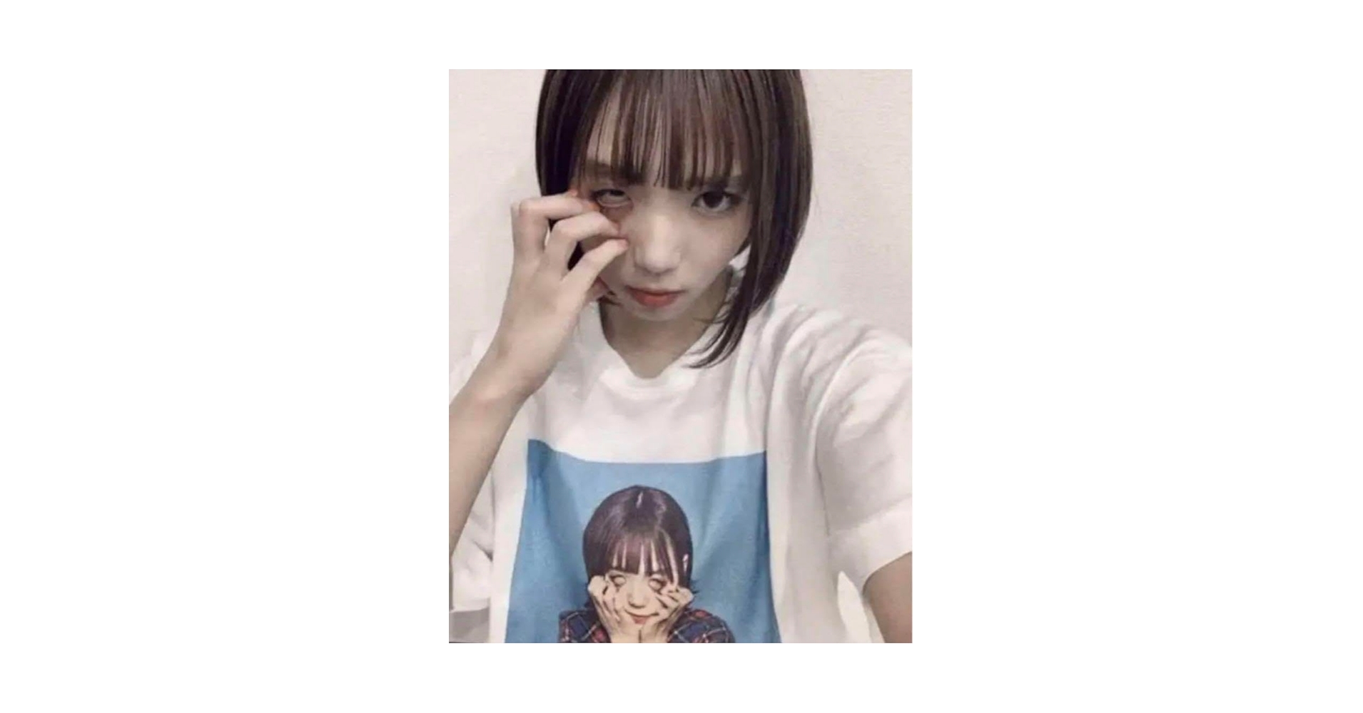 Amazon.co.jp: BiSH アユニd 変顔 Tシャツ Lサイズ : おもちゃ